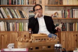 Jorge Eslava: Doctor en Literatura